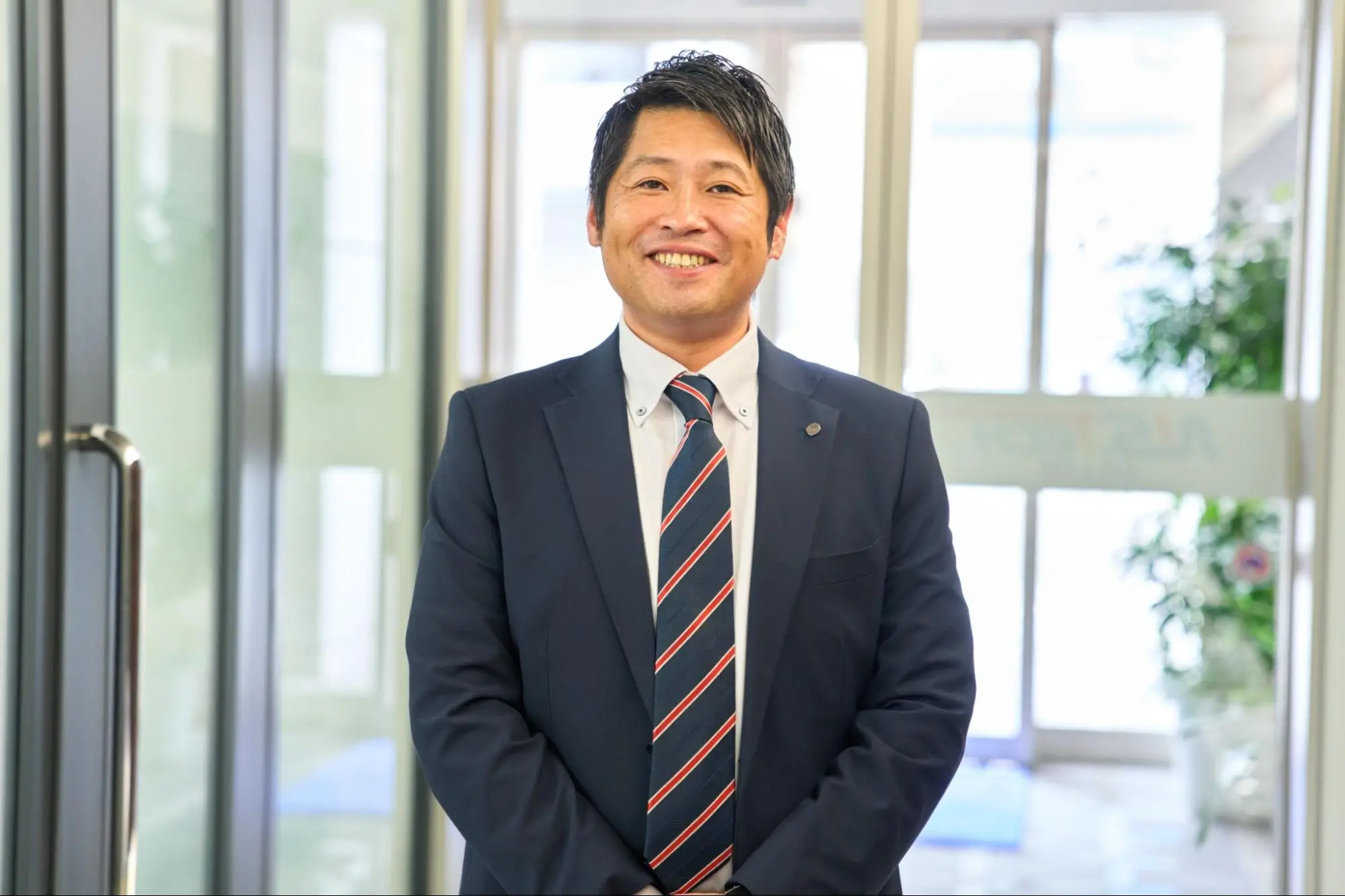 飲食店店長から製造現場のリーダーへ。未経験から20年で築いた「現場ファースト」のマネジメント